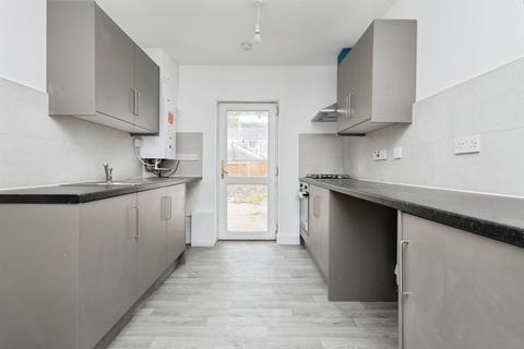 3 bedroom terraced house to rent, Marine Street, EBBW VALE, NP23