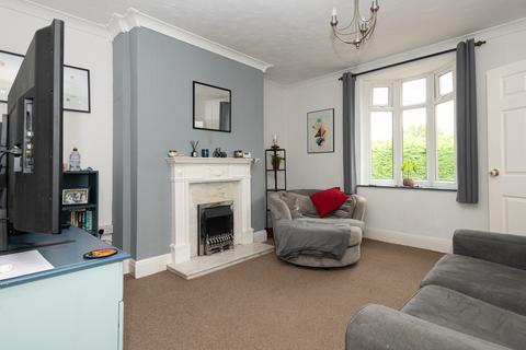 2 bedroom terraced house for sale, Huddersfield Road, Barnsley S75