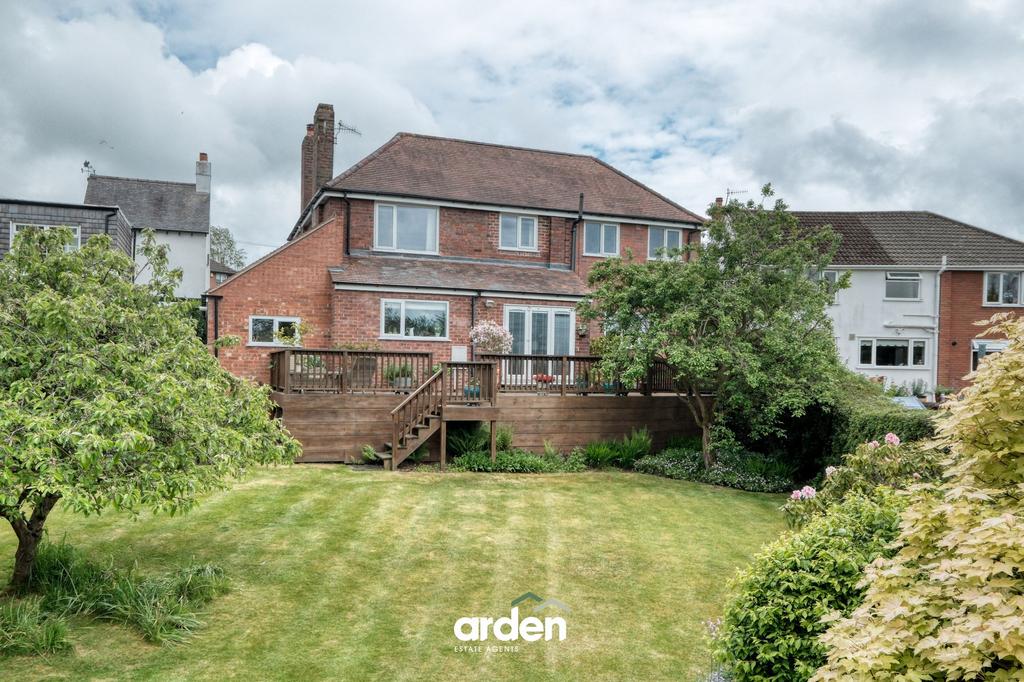 Detached house exterior, garden