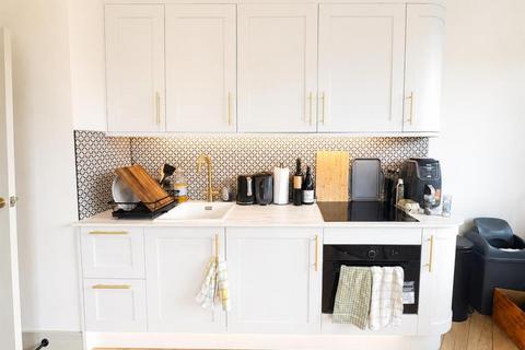 1 bedroom flat to rent, Davigdor Road, Hove