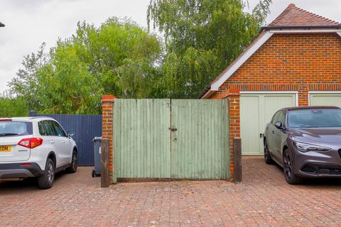 1 bedroom coach house for sale, Hegarty Court, Snodland