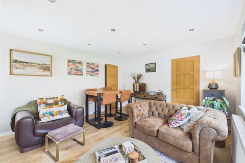 2 bedroom apartment for sale, Cherry Tree Dell, Kenwood, Sheffield