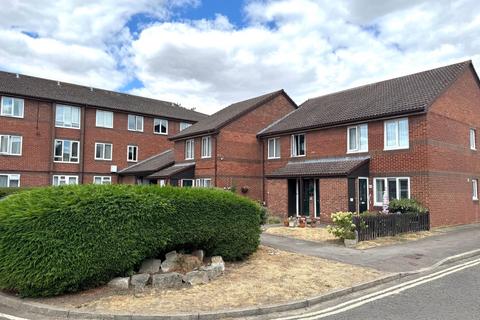 1 bedroom ground floor flat for sale, Manor Farm Court Manor Farm Lane, Egham, Surrey, TW20