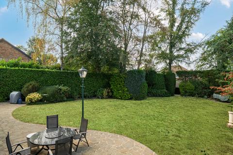 5 bedroom detached house for sale, Fulmer Drive, Gerrards Cross, Buckinghamshire