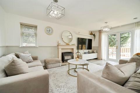 4 bedroom detached house for sale, Bingley Road, Bradford