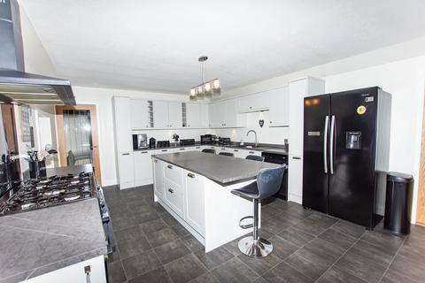 4 bedroom detached bungalow for sale, Thurso Road, Wick, Highland. KW1 5LE