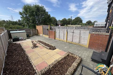 2 bedroom terraced house for sale, Middleton Road, Chadderton