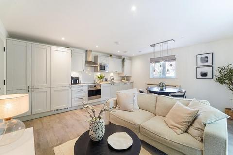 4 bedroom duplex for sale, Chessington Road, Ewell