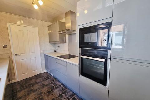 3 bedroom bungalow to rent, Mossdale, Worksop