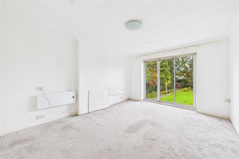 3 bedroom bungalow to rent, Barkham Road, Wokingham, Berkshire, RG41