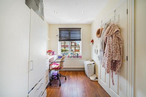 4 bedroom semi-detached house for sale, Wetheral Drive, Stanmore