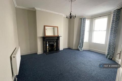 2 bedroom flat to rent, Cromwell Road, Plymouth, PL4