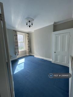 2 bedroom flat to rent, Cromwell Road, Plymouth, PL4