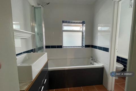 2 bedroom flat to rent, Cromwell Road, Plymouth, PL4