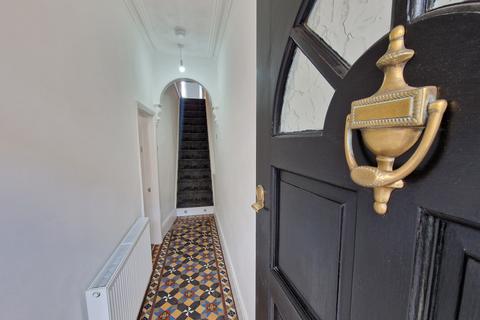 3 bedroom terraced house to rent, Walthall Street, Crewe, CW2