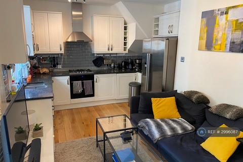 2 bedroom maisonette to rent, Littlebury Road, London, SW4