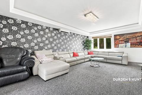 5 bedroom detached house for sale, Broxhill Road, Havering-Atte-Bower, RM4