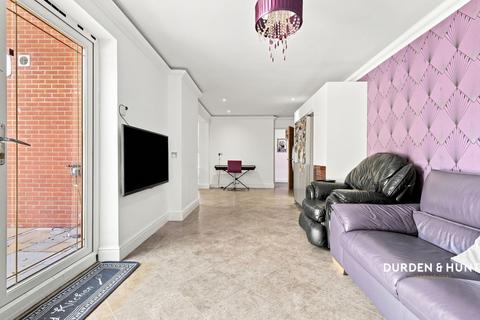 5 bedroom detached house for sale, Broxhill Road, Havering-Atte-Bower, RM4