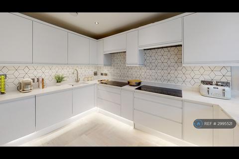 1 bedroom in a house share to rent, Heeley Road, Birmingham, B29
