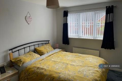 3 bedroom detached house to rent, Everside Drive, Manchester, M8