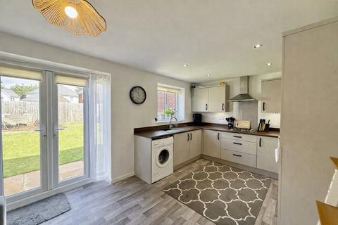 3 bedroom semi-detached house for sale, Evesham Drive, Southport PR9