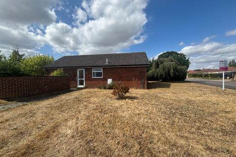 2 bedroom detached bungalow for sale, Hawthorn Close, Knodishall, SAXMUNDHAM