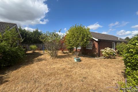 2 bedroom detached bungalow for sale, Hawthorn Close, Knodishall, SAXMUNDHAM