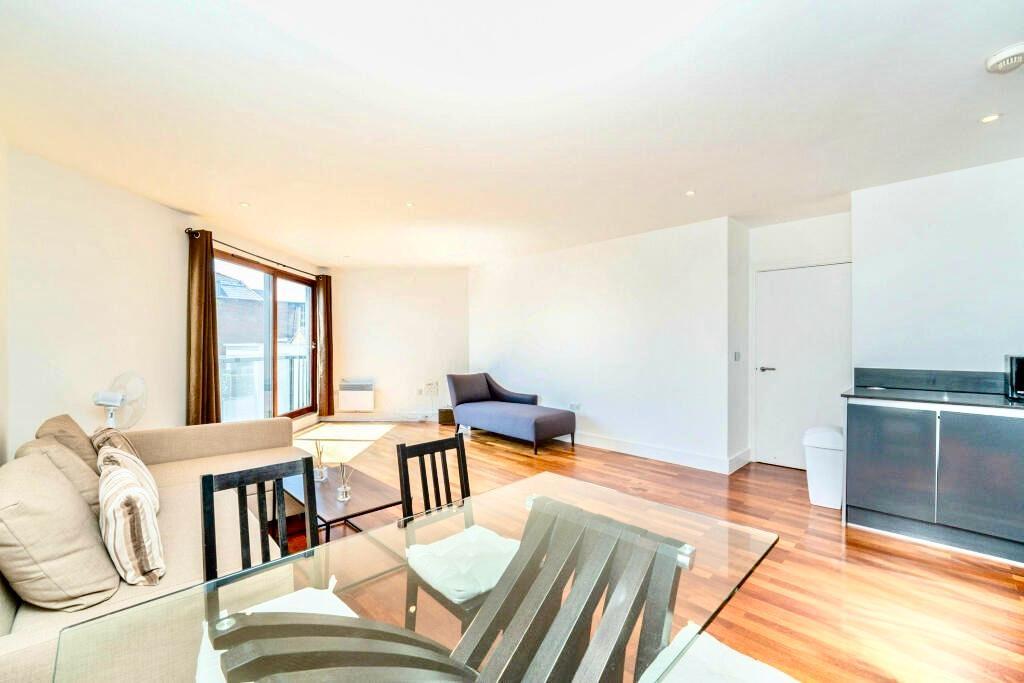 Apartment in London - View 2