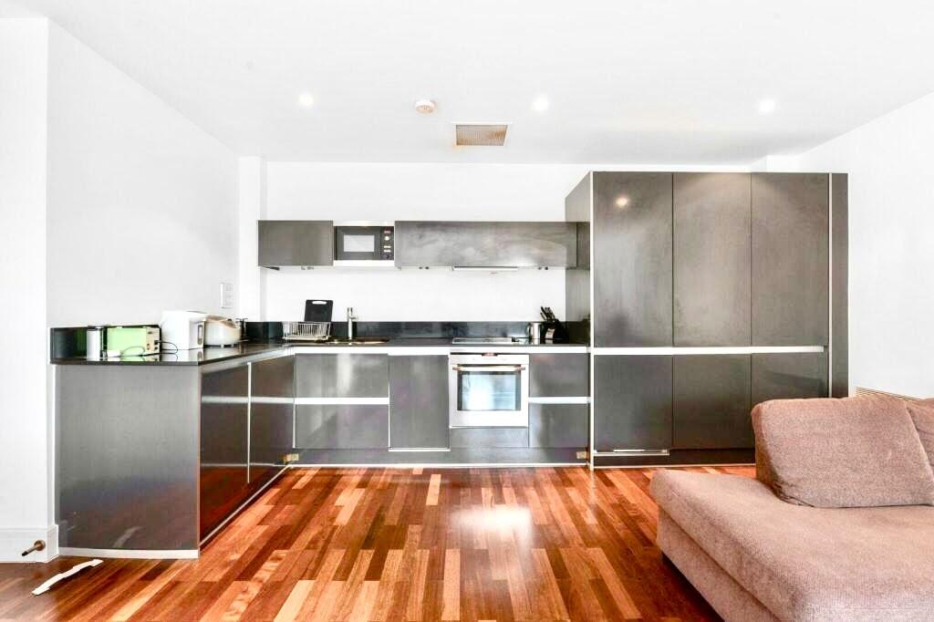 Apartment in London - More