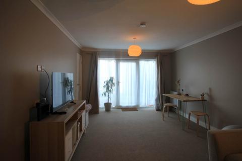 1 bedroom flat to rent, Woodford Court, 21 Clarence Road North