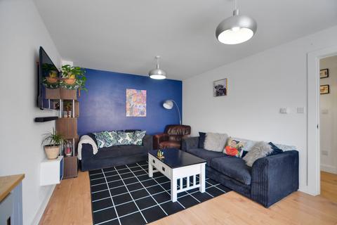 3 bedroom house for sale, at 7 Horseshoe Close, Bourne End, Hertfordshire HP1