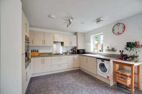 3 bedroom house for sale, at 7 Horseshoe Close, Bourne End, Hertfordshire HP1