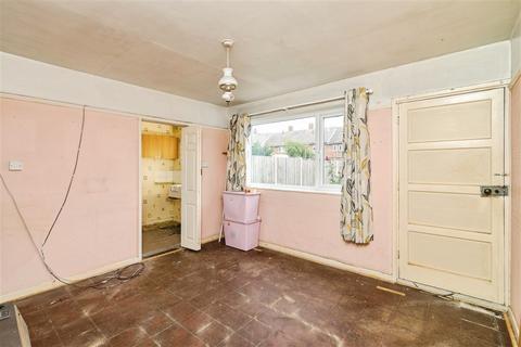 3 bedroom terraced house for sale, Hawthorn Avenue, LOWESTOFT