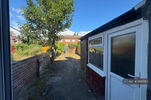 2 bedroom terraced house to rent, St Catherines Avenue, Doncaster, DN4