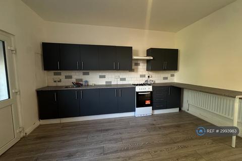 2 bedroom terraced house to rent, St Catherines Avenue, Doncaster, DN4