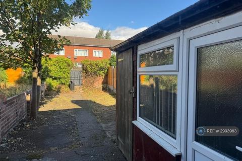 2 bedroom terraced house to rent, St Catherines Avenue, Doncaster, DN4