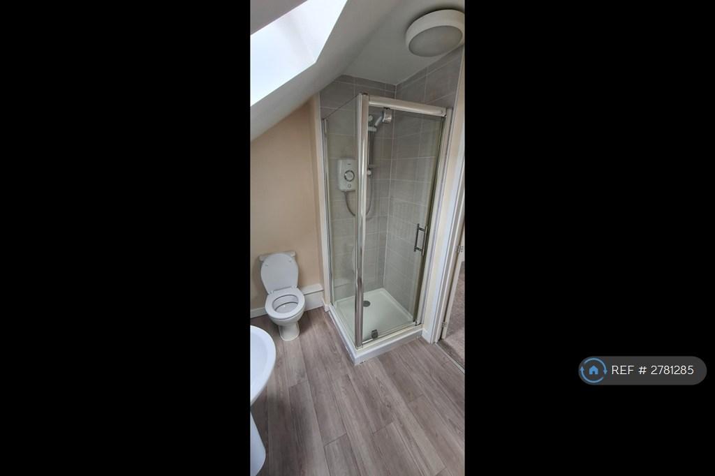 House in Newcastle upon Tyne, Tyne and Wear - More