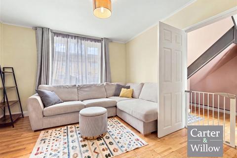 3 bedroom terraced house for sale, Standfield Road, Dagenham, Essex