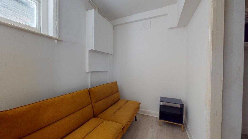 Apartment in Gravesham, Gravesend Town Centre, Milton - More