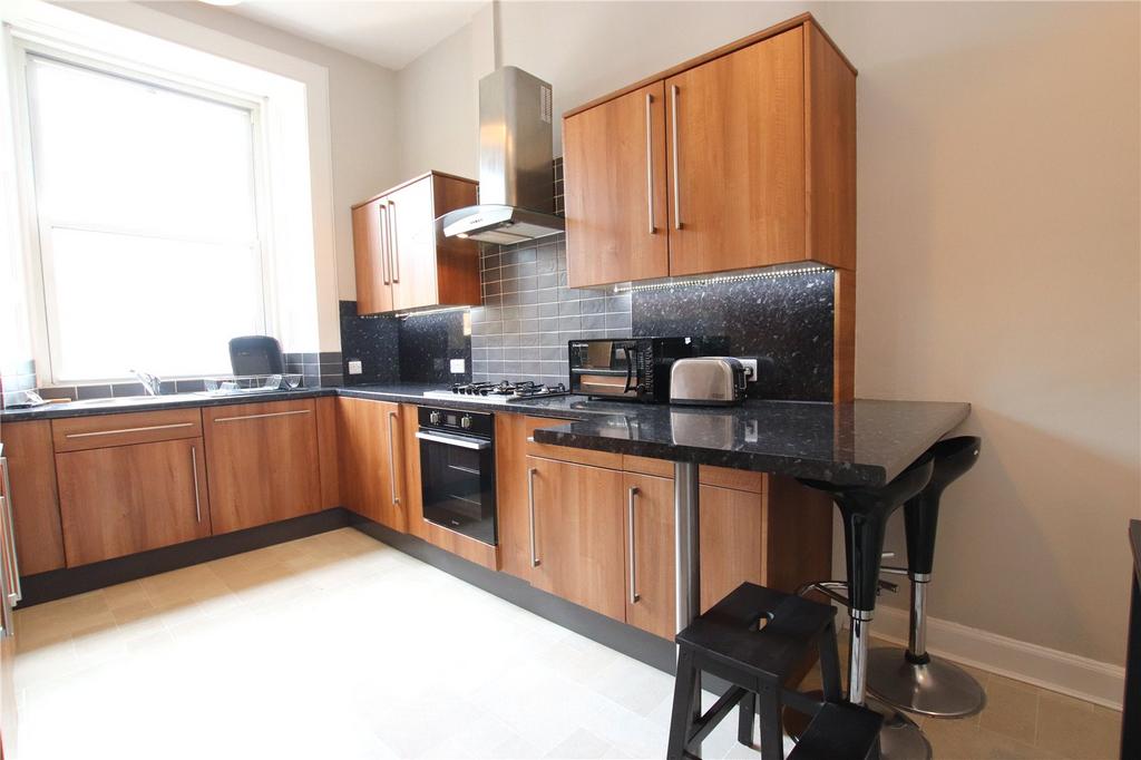 Apartment in Edinburgh, Leith Central - View 2