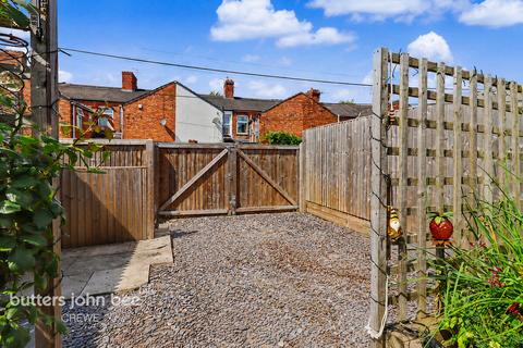 5 bedroom terraced house for sale, Walthall Street, Crewe