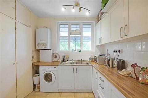4 bedroom flat to rent, Leinster Gardens, London W2