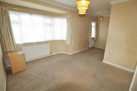 2 bedroom terraced house to rent, Stanhope Road, Cippenham