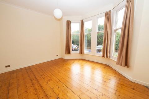 2 bedroom ground floor flat to rent, Westville Road, Penylan, Cardiff, CF23 5DF