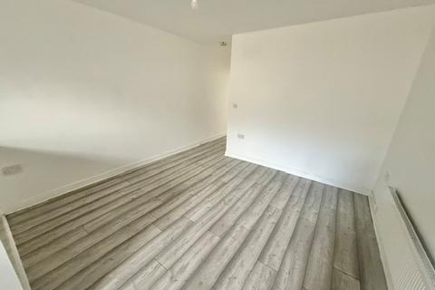 1 bedroom terraced house to rent, Surrey Street, Crewe, CW1