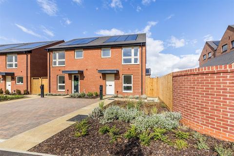 2 bedroom semi-detached house to rent, Blossom Street, Bicester