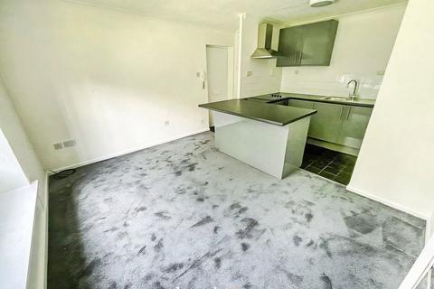 1 bedroom flat for sale, Mayfield Close,Catshill,Bromsgrove,B61 0NP
