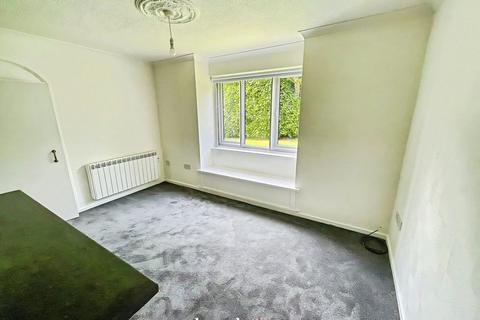 1 bedroom flat for sale, Mayfield Close,Catshill,Bromsgrove,B61 0NP