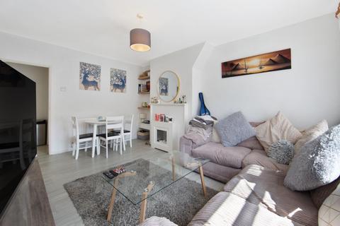 1 bedroom apartment for sale, Lowth Road, London, SE5