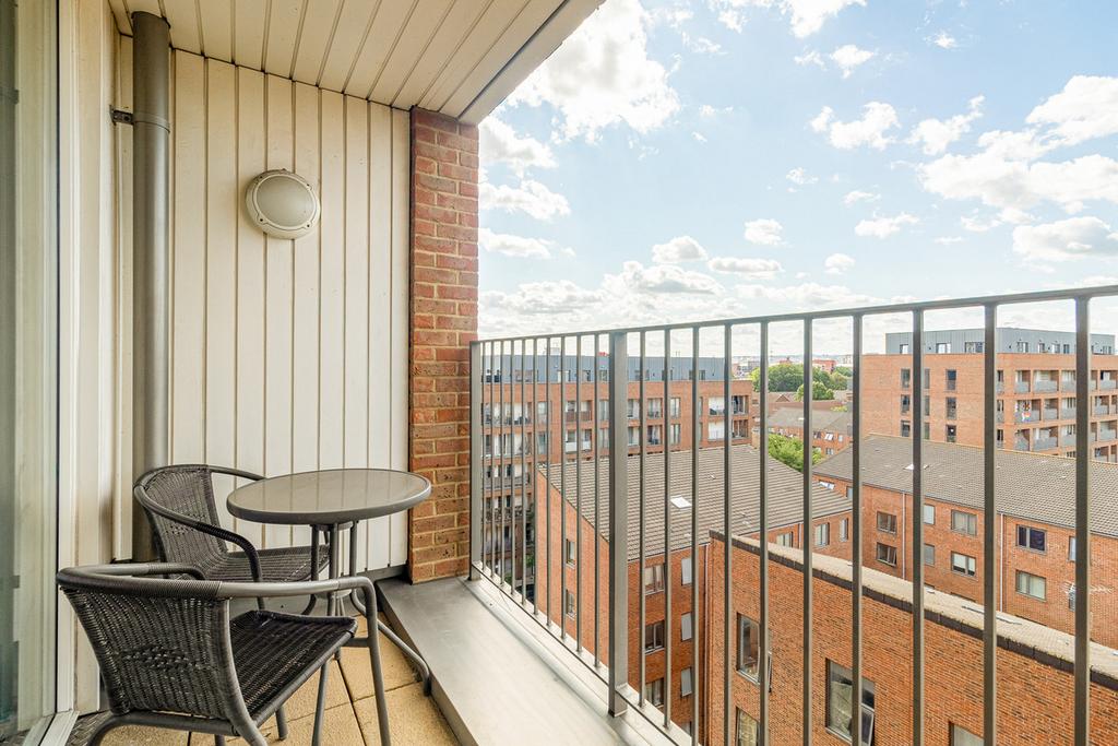 Apartment in London - View 2